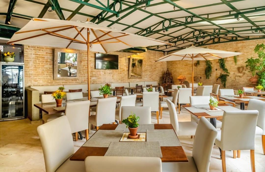 סאו פאולו Hotel Em Moema - Flat Executivo Prox Ao Aeroporto E Shopping Ibirapuera מראה חיצוני תמונה